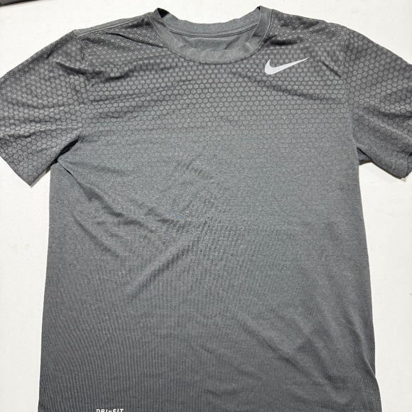 Nike Dri-fit t-shirt - Picture 1 of 5